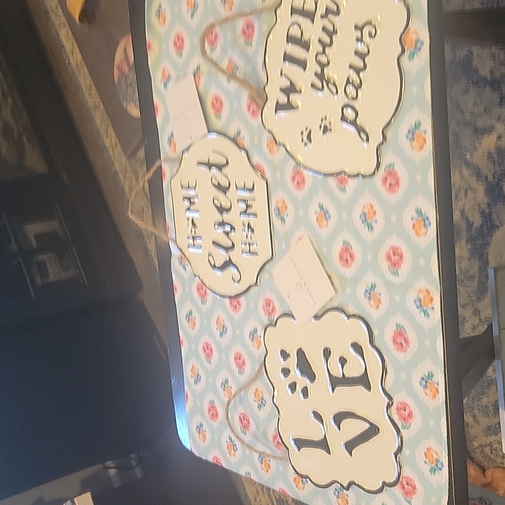 Dog/ Cat Enameled  Metal Signs, set of 3. Farmhouse style!NWT
